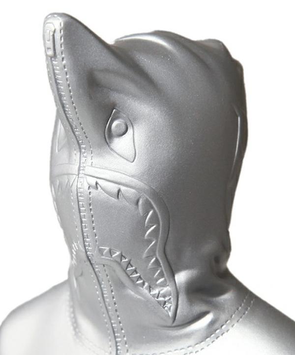 A BATHING APE – BAPE LAND EXCLUSIVE SHARK HOODIE FIGURE
