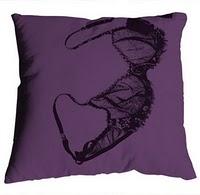 Coussins graphiques pour sieste inspirées.