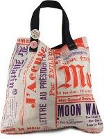 Coussins graphiques pour sieste inspirées.