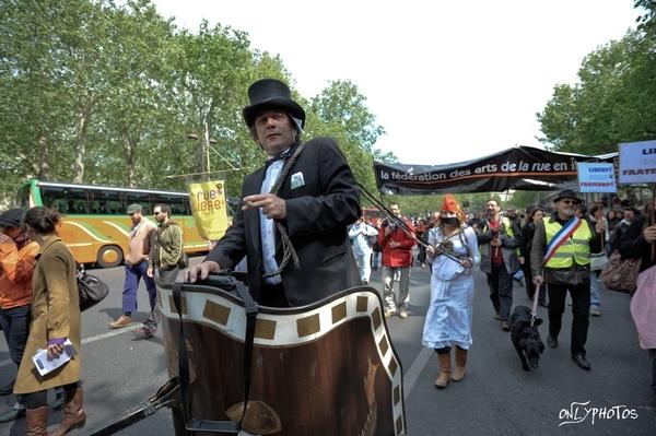 manif-defense-culture07