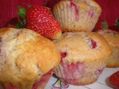 Muffins a las pepitas de fresas frescas / Muffins aux pepites de fraises fraiches
