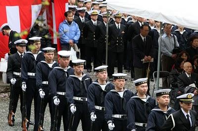 Cérémonie pour un héros de la guerre