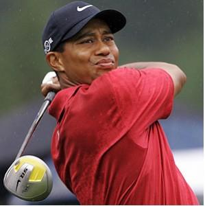 Blessure au cou mène Tiger Woods de se retirer