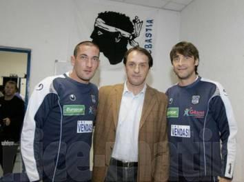 DERNIERE MINUTE : L'entraîneur du SCB démissionne....