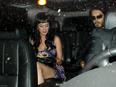 RUSSELL BRAND PEUT FAIRE CHANTER KATY PERRY !