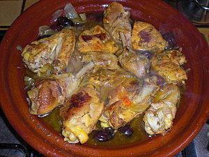 TAJINE AUX CITRONS CONFITS OU POULET M'CHERMEL CIMG3803