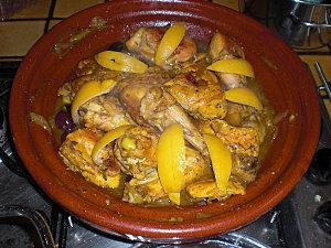 TAJINE AUX CITRONS CONFITS OU POULET M'CHERMEL CIMG3806