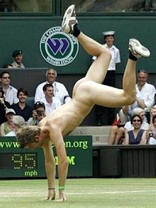 Les indésirables des stades !...