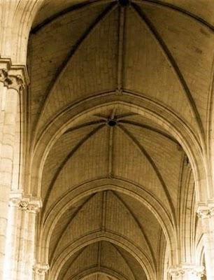 ..ARCHITECTURE GOTHIQUE DE LA COLLÉGIALEparANDRÉ MUSSAT.