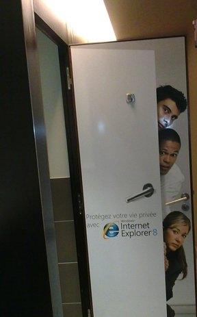 Internet Explorer 8 navigue dans les toilettes