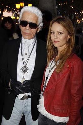 Chanel Cruise : Une partie de Pétanque avec Karl en direct de St Tropez !