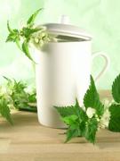 De l'eau chaude et des herbes, tout simplement...