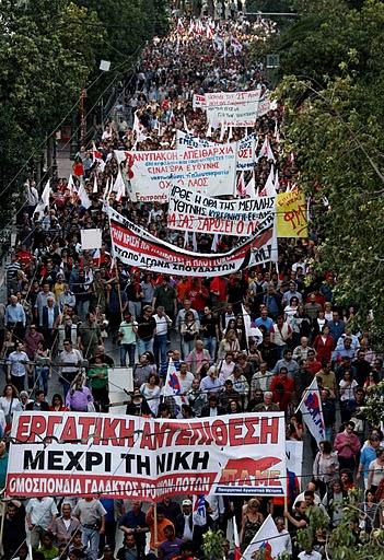 Le KKE à la pointe de la lutte