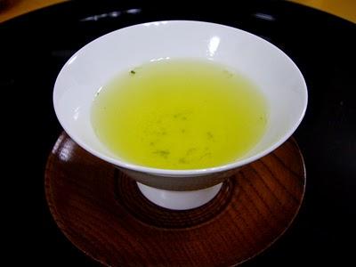 Deux thés nouveaux de Shizuoka, parfumés et champêtres