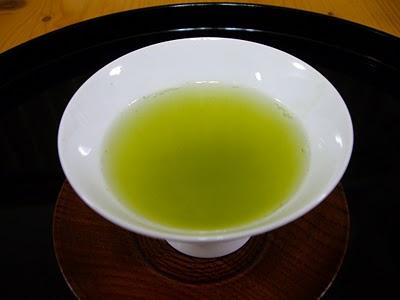 Deux thés nouveaux de Shizuoka, parfumés et champêtres