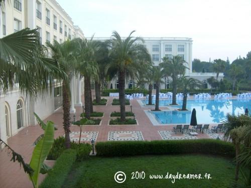 hôtel 1 pool.jpg