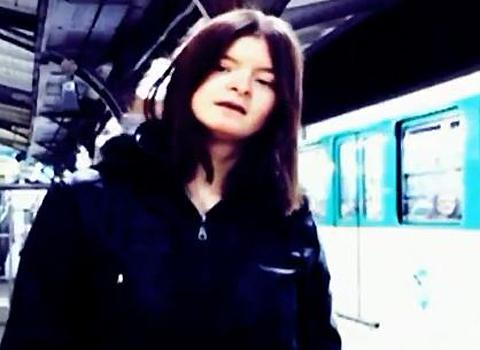 Miss Sing ... alias Amandine du 38... de retour avec sa tristesse