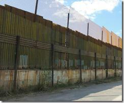 mur-nogales-douanes-américano-mexicaines-usa-mexique
