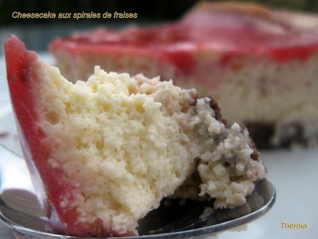 Cheesecake aux spirales de fraises http://lh5.ggpht.com/_R_hDG-ur51A/S_AtIpy6cgI/AAAAAAAAKMg/g4-pTykhnto/s800/IMG_2418.JPG