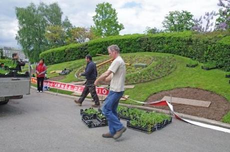 L'horloge (re)fleurie et roule pour la biodiversité 28682_426558671795_236413916795_5584140_3985570_n.jpg