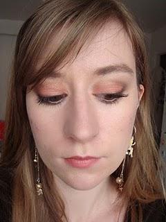 Autour de Coral Crepe