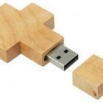 Wooden Cross PenDrive 150x150 Le meilleur des clefs USB : design et insolites