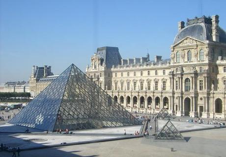 http://yeinjee.com/travel/wp-content/uploads/2007/08/paris-louvre-pyramid.jpg