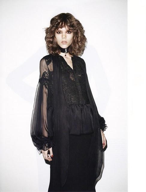 ✤ Un avant-goût de rentrée avec les pré-collections de l'automne-hiver 10-11, incarnées par Lara Stone et Freja Beha ✤