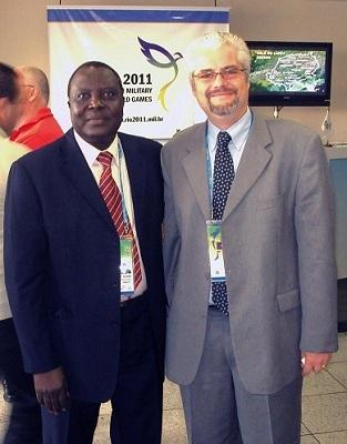 Le Colonel Malboum Kalkaba et M. Lorenzo Ravano. Photo (c) DR