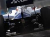 plaque d'égout pousse Barrichello dans décor