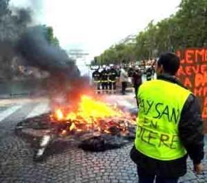 ps-agriculteurs-colere-salaire-revenus-laboures-paysans-greve1