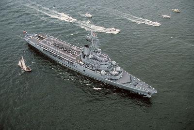 La Jeanne d’Arc retourne à son port