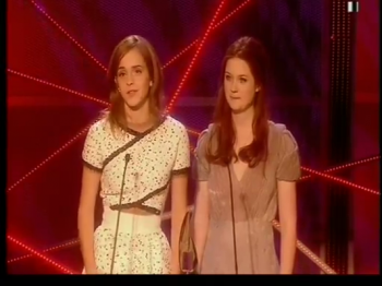 National Movie Awards 2010: Emma Watson, Daniel Radcliffe et Bonnie Wrigth National Movie Awards 2010: Emma Watson, Daniel Radcliffe et Bonnie Wrigth