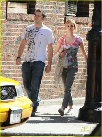 Emma Watson et Roberto Agnillera dans les rues de New-York