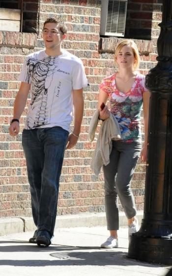 Emma Watson et Roberto Agnillera dans les rues de New-York