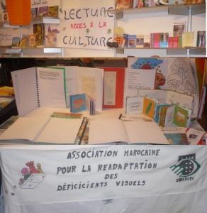 Livres tactiles et en braille présenté au salon
