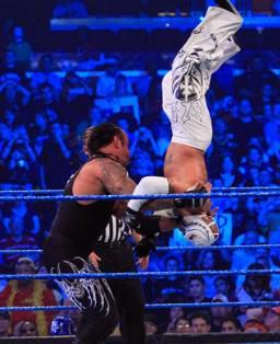 Undertaker se qualifie pour Fatal 4 Way