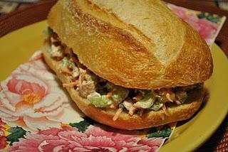 Petite miche à la salade de poulet