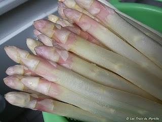 Asperges, sauce vinaigrette aux oeufs