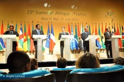 NICOLAS SARKOZY ACCUEILLE LE 25e SOMMET AFRIQUE - FRANCE A NICE