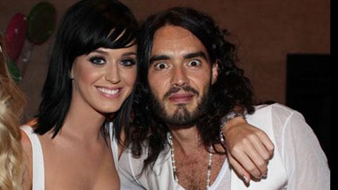 Katy Perry ... Elle gifle Russell Brand dans une vidéo