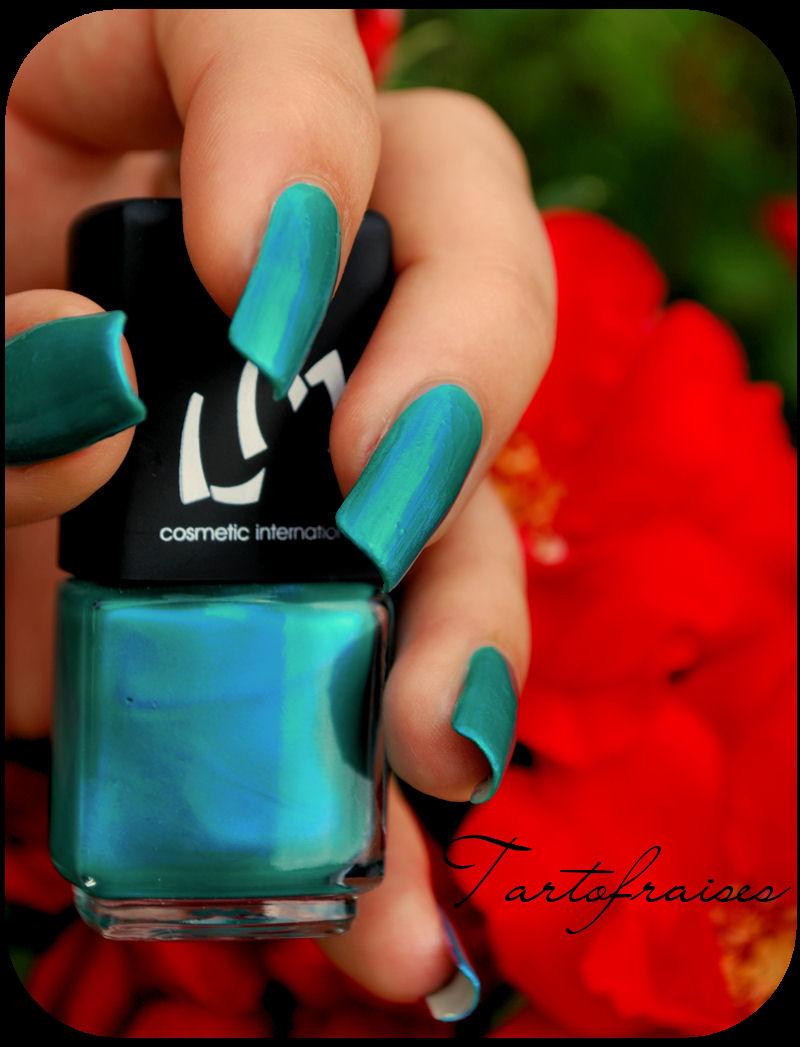 http://tartofraises.nailblogs.net/vernis/lmlagon/DSC_0051.JPG