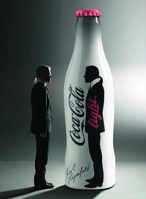 Quand les boissons courtisent la mode : Le grand Karl Lagerfeld toujours aussi light pour Coca Cola !