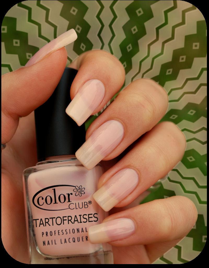 http://tartofraises.nailblogs.net/vernis/cchowsweet/color%20club%20how%20sweet%20it%20is%20014.JPG