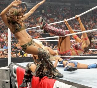 Battle Royal de Divas à Raw du 07/06/2010