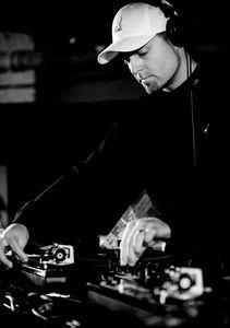 DJ_SHADOW