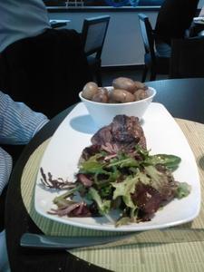 20100527 Velvet 01 (ChrisoScope) 20100527 Velvet 01 Velvet, 75008, un peu lisse? (ChrisoScope)