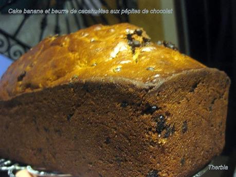 Cake banane et beurre de cacahuètes aux pépites de chocolat http://lh4.ggpht.com/_R_hDG-ur51A/TA6_jJFhGLI/AAAAAAAAKf8/IelHexggB8A/s800/IMG_2625.JPG