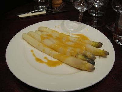 20100526 severo 01 asperges (ChrisoScope) 20100526 severo 01 asperges Le Sévero : viandes de compétition (ChrisoScope)