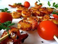 Brochettes de Gambas au Sirop de Poivre Noir et Sel Noir d'Hawaï Brochettes de Gambas au Sirop de Poivre Noir et Sel Noir d'Hawaï
